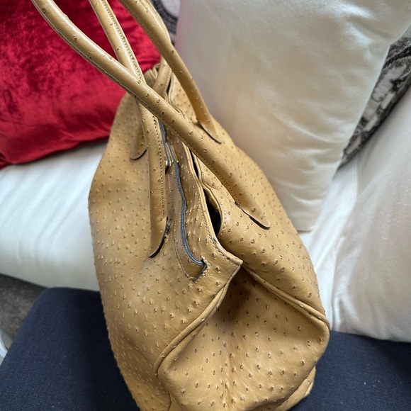 Gilli Tan Hobo Bag Purse ostrich Leather Gold Metal Carry On, Doctor, Commuter - Picture 2 of 15